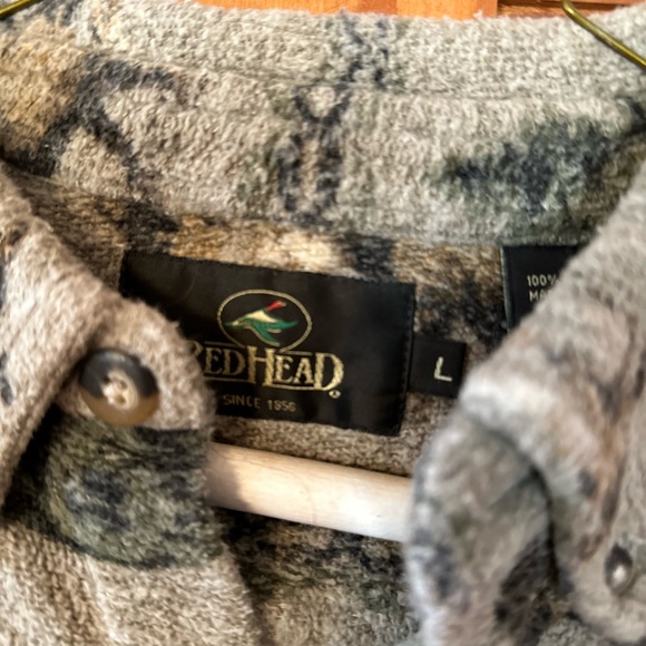 Button down - Picture 2 of 2